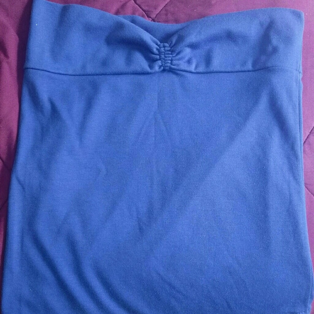 Blue strapless shirt